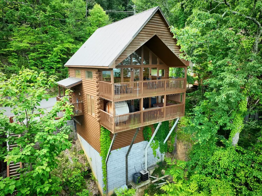 2203 Foxberry Way, Sevierville, TN 37876 - #3