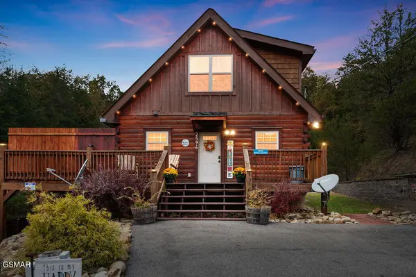 2594 Windfall Estates Drive, Sevierville, TN 37876