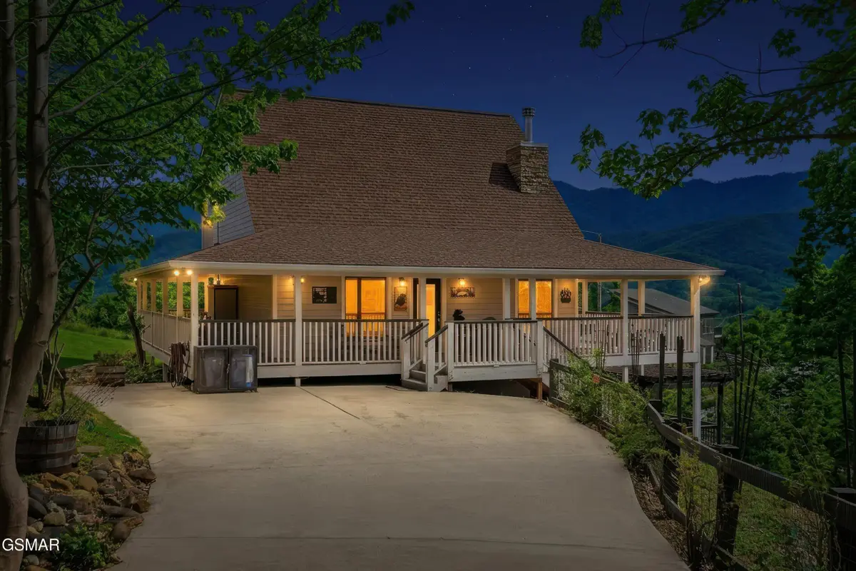860 Pine Top Lane, Gatlinburg, TN 37738 - #1