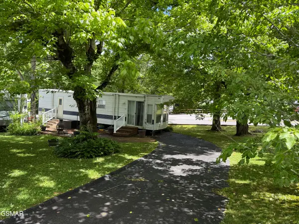 4229 E Parkway #10, Gatlinburg, TN 37738