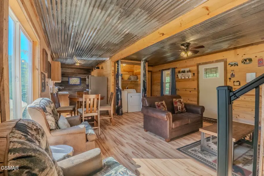 567 Edgewood Drive, Gatlinburg, TN 37738 - #3