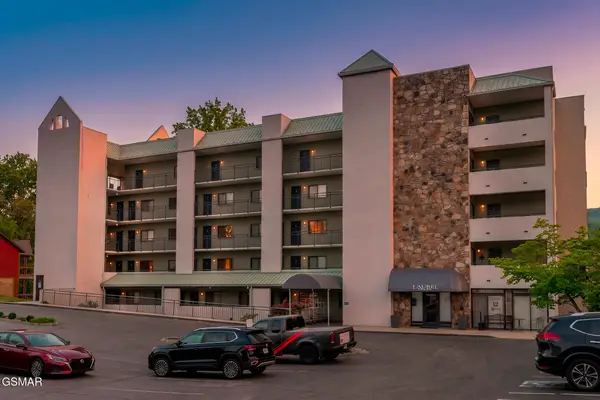 354 E Holly Ridge Road #UNIT 401, Gatlinburg, TN 37738