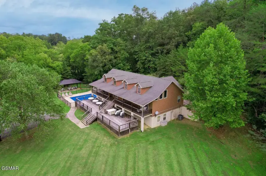 665 Gists Creek Road, Sevierville, TN 37876 - #2