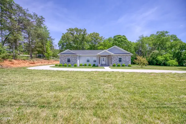 1014 Valley Home Road, Dandridge, TN 37725
