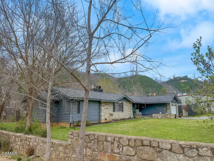 1203 Foxwood Drive, Sevierville, TN 37862 - #3