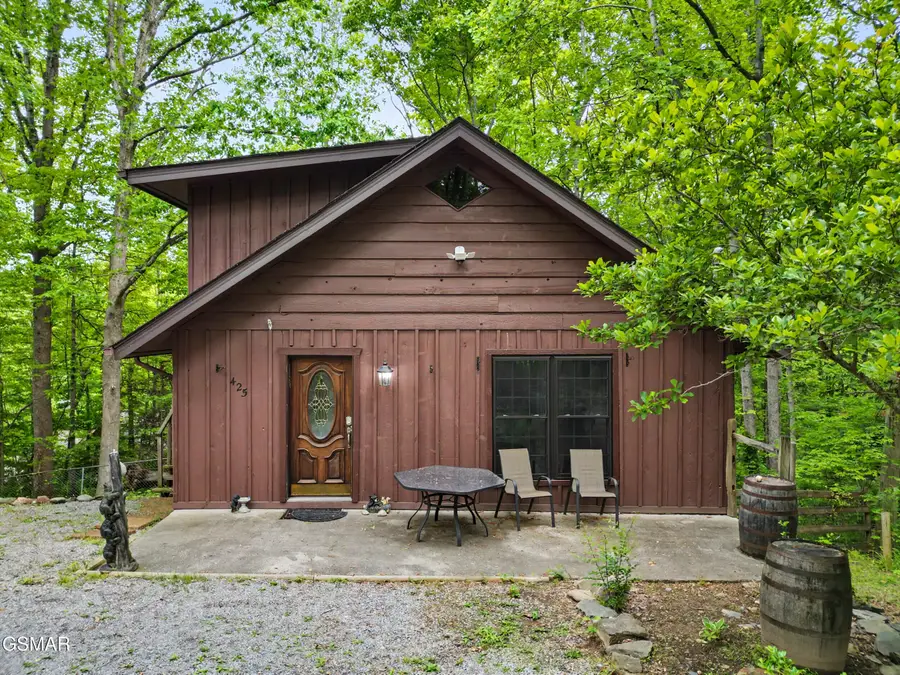 425 Hemlock Lane, Sevierville, TN 37876 - #2