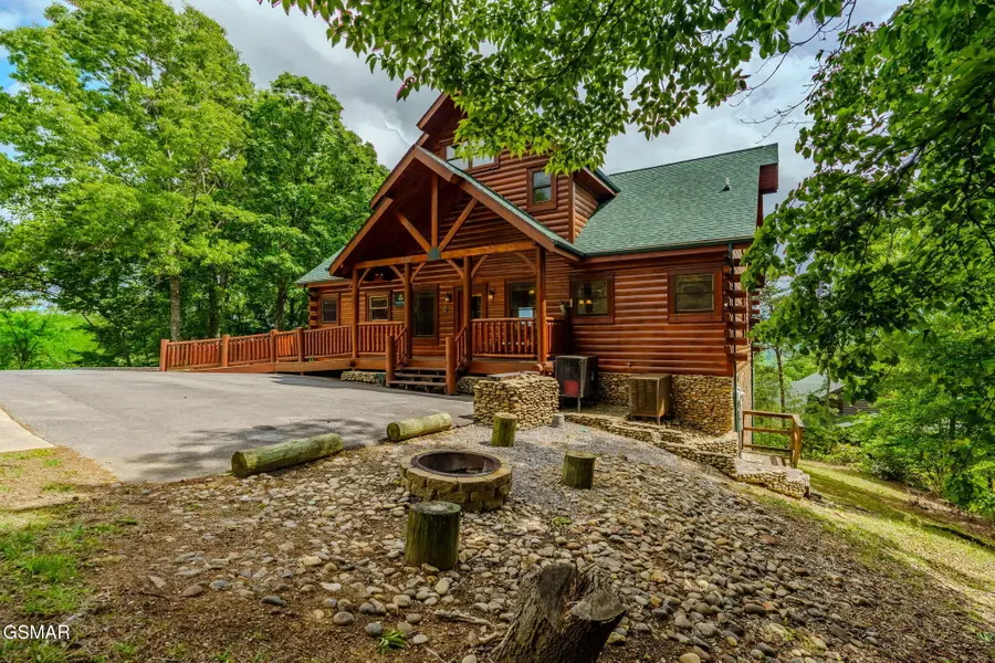 2724 Cats Paw Lane, Sevierville, TN 37862 - #2