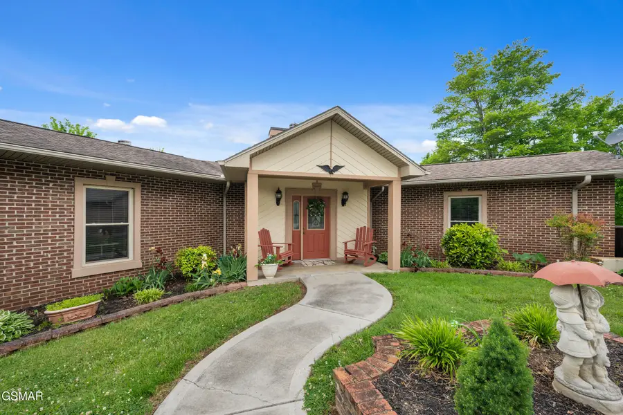 901 Lake Smoky Road, Sevierville, TN 37876 - #3