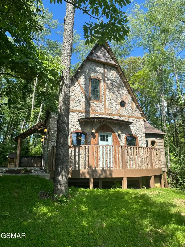 970 Douglas Dam Road #27, Kodak, TN 37764