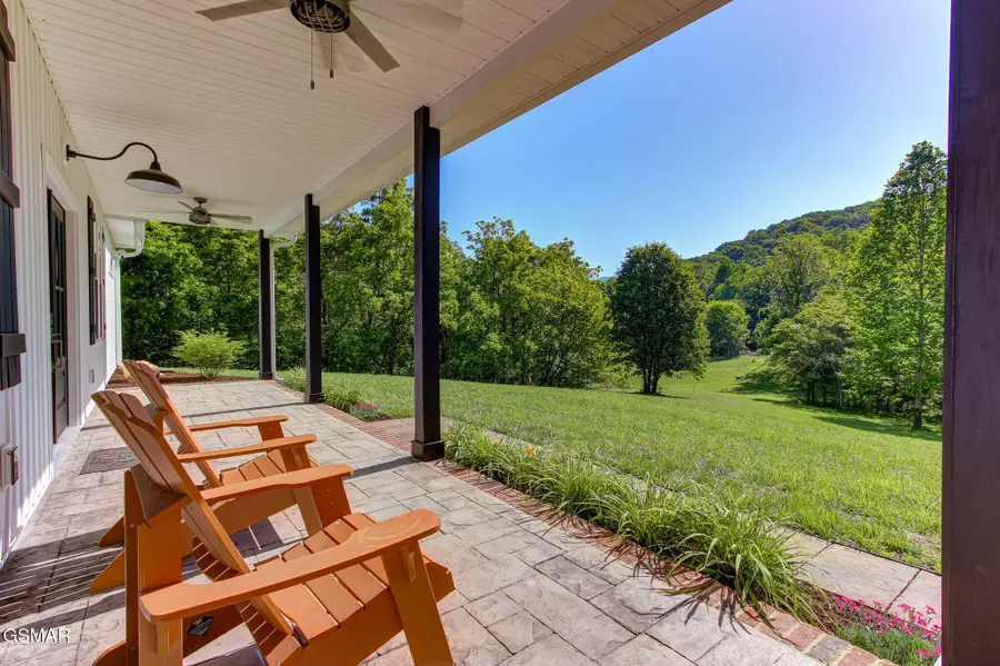 3882 Thomas Cross Road, Sevierville, TN 37876 - #3