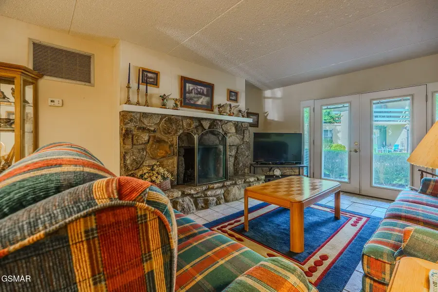260 Roaring Fork Road #APT 106, Gatlinburg, TN 37738 - #3