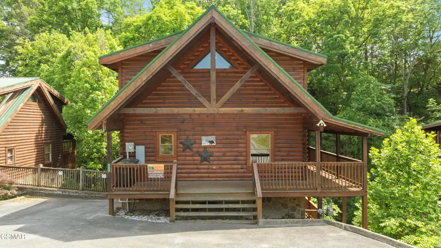 543 Blackberry Ridge Way, Pigeon Forge, TN 37863 - #2