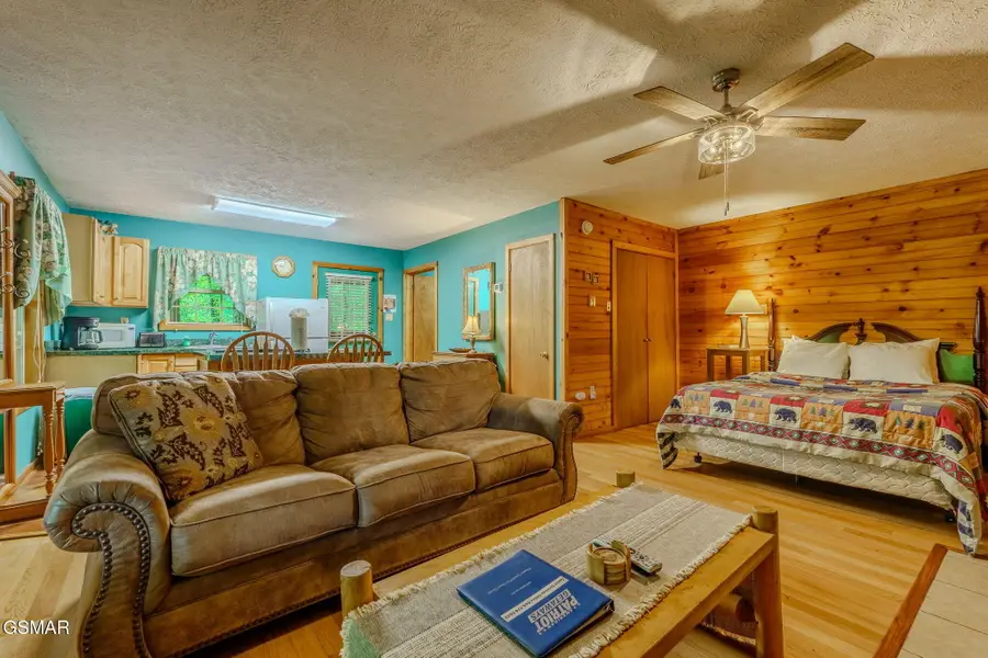 3376 Bear Mountain Lane, Sevierville, TN 37876 - #2