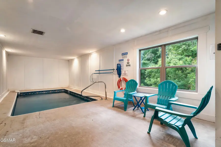 1924 Bear Creek Falls Way, Sevierville, TN 37876 - #2