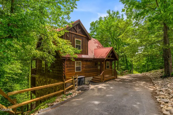 459 Ownby Circle, Gatlinburg, TN 37738