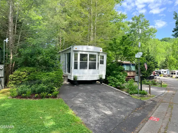 4229 E Parkway #34, Gatlinburg, TN 37738