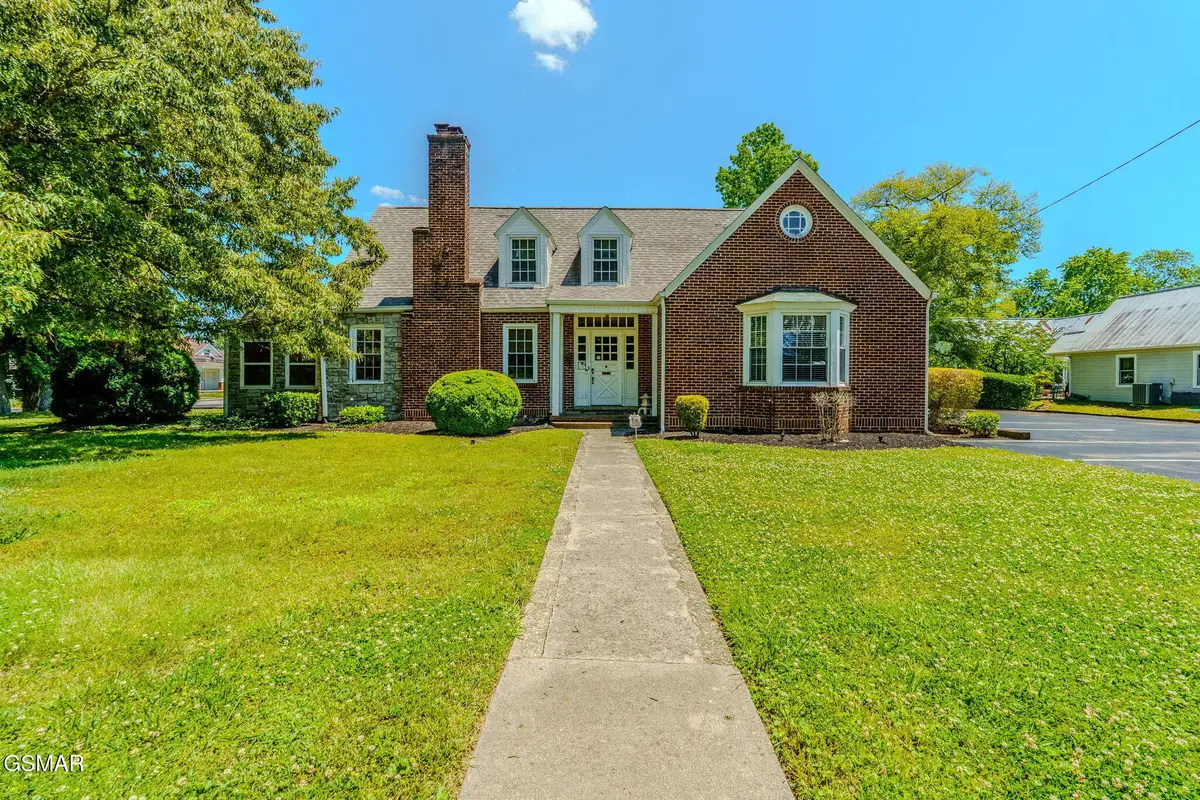 526 Belle Avenue, Sevierville, TN 37862 - #1