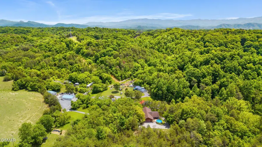 646 Parton Hollow Road, Sevierville, TN 37876 - #2