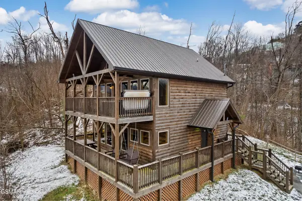 634 Wiley Oakley Drive, Gatlinburg, TN 37738