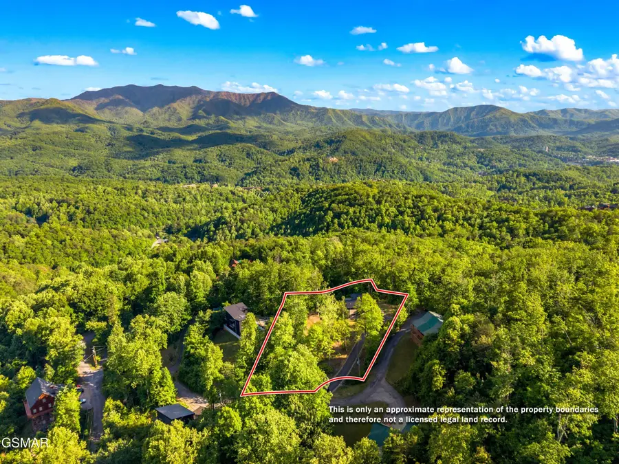 923 Smoky Court, Gatlinburg, TN 37738 - #3