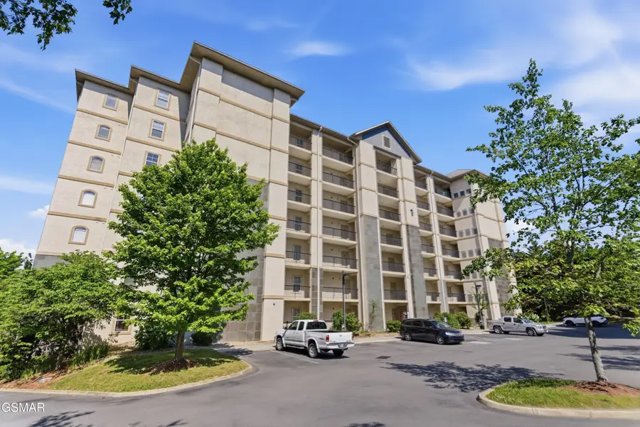 124 Plaza Drive #1104, Pigeon Forge, TN 37863 - #2