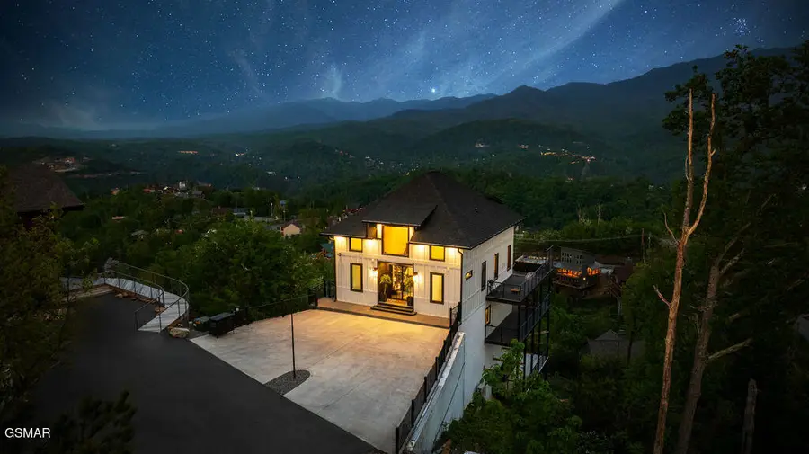 922 Piney Butt Way, Gatlinburg, TN 37738 - #3
