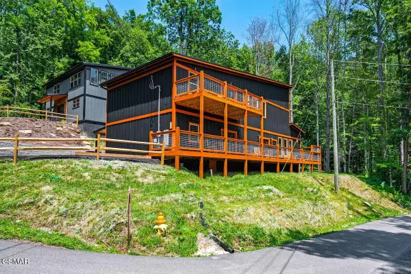 450 Winfield Heights Road, Gatlinburg, TN 37738