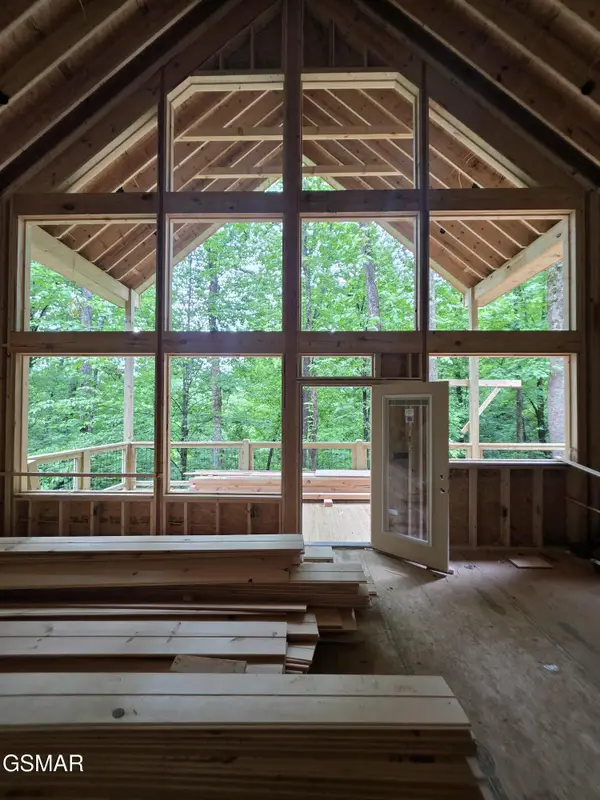 4276 Parkside Village Drive, Sevierville, TN 37862