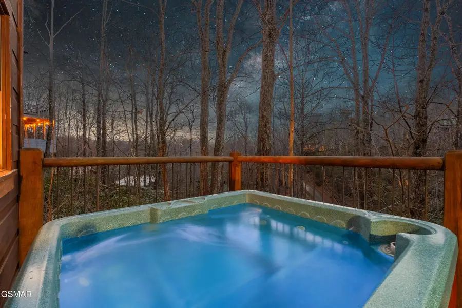 2457 N School House Gap Road, Sevierville, TN 37876 - #2