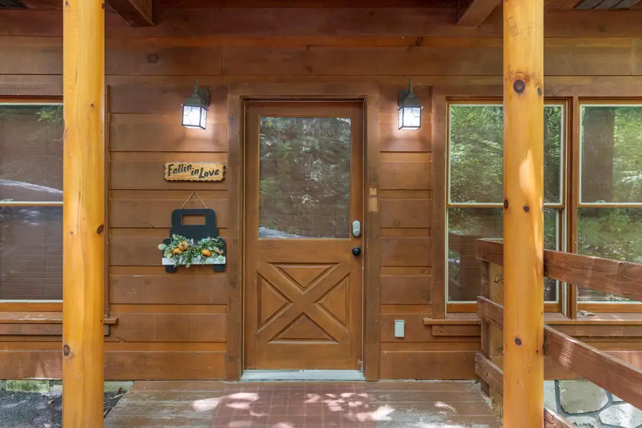 2457 N School House Gap Road, Sevierville, TN 37876 - #3