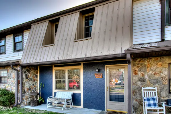 625 S Asbury Drive #APT 11, Pigeon Forge, TN 37863