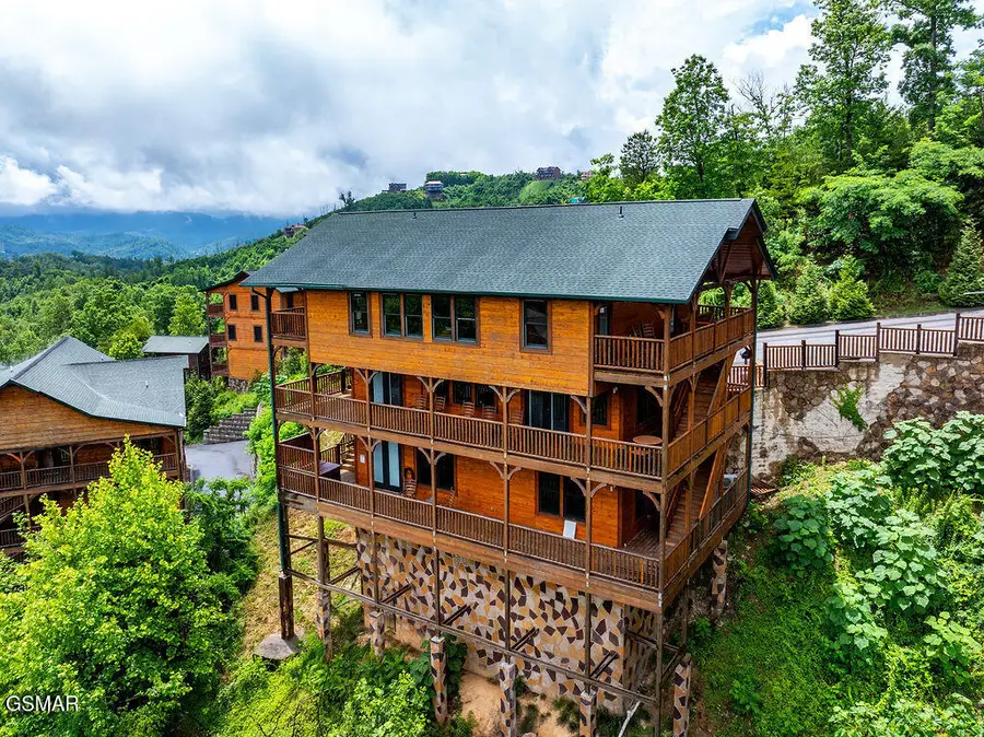 776 Mountain Stream Way, Gatlinburg, TN 37738 - #3