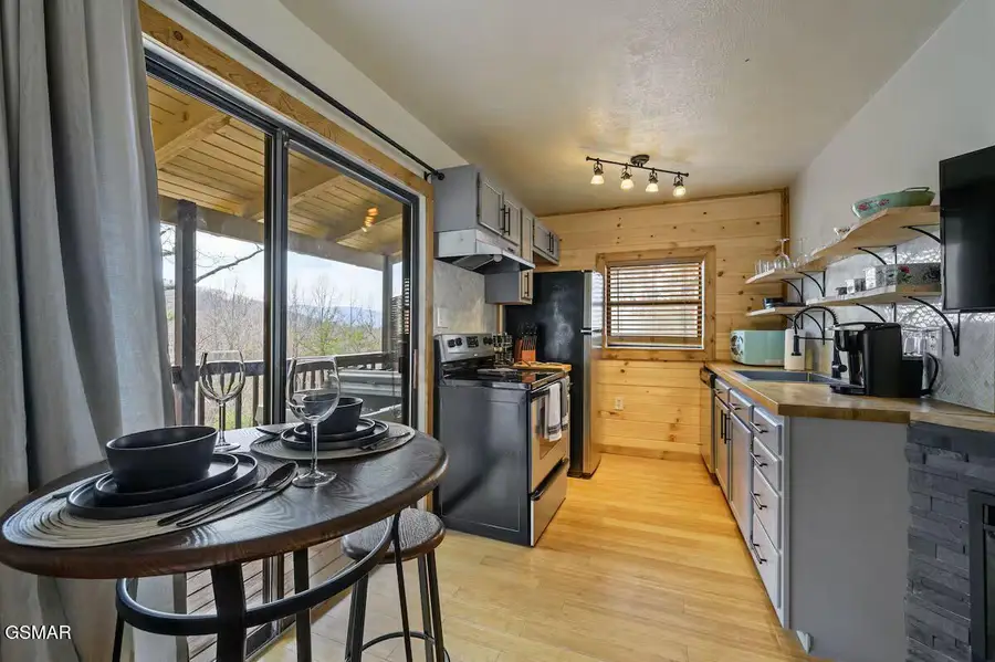 1712 Silver Poplar Lane, Sevierville, TN 37876 - #2