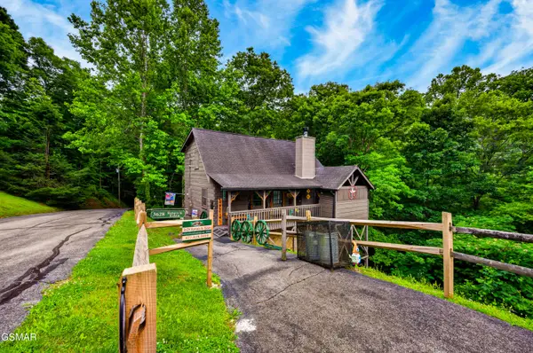 3628 Country Pines Way, Sevierville, TN 37876