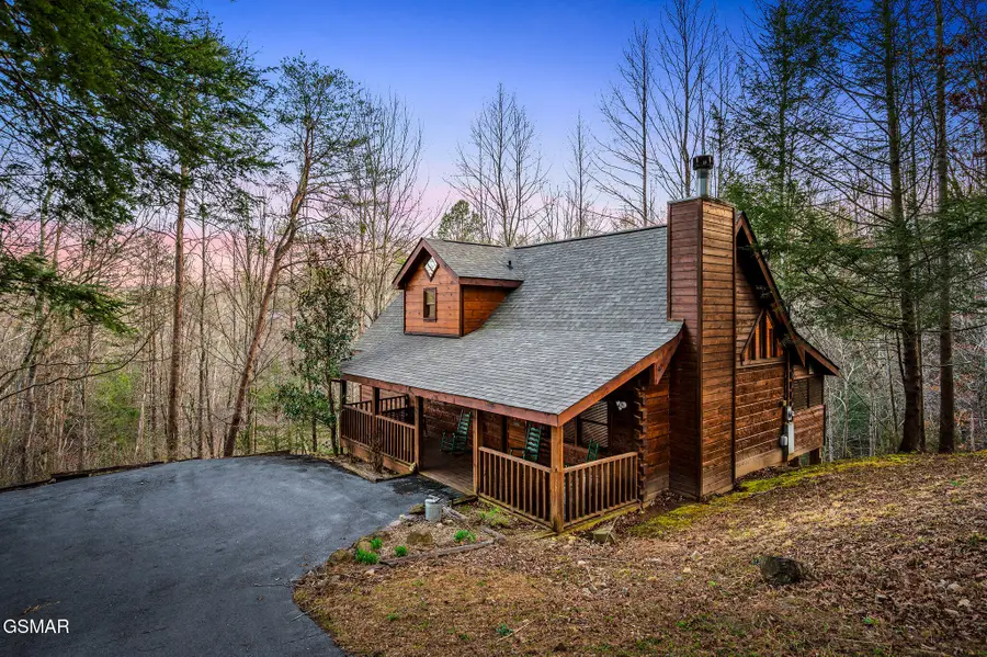 2306 Avon Circle, Sevierville, TN 37876 - #2