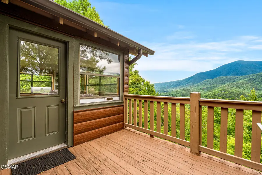 3505 Jakes Ridge Way, Sevierville, TN 37862 - #2