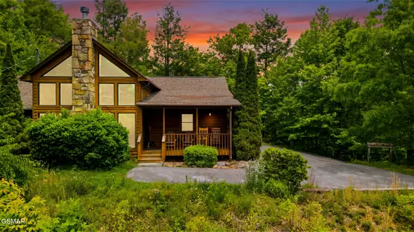 817 Sunshine Trail, Gatlinburg, TN 37738