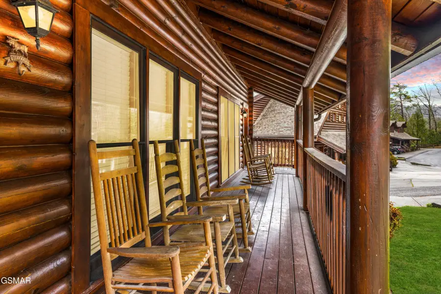 739 Golf View Boulevard, Pigeon Forge, TN 37863 - #2