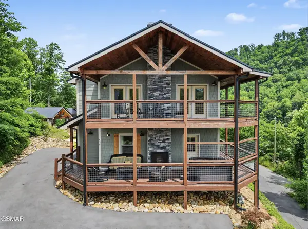 856 Crest View Drive, Gatlinburg, TN 37738