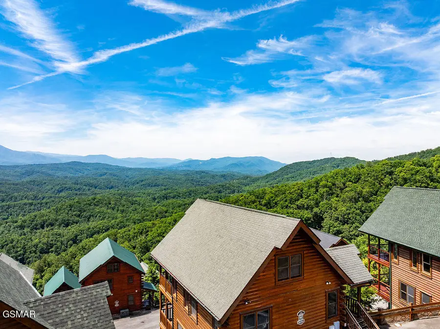 2214 Towering Hemlock Drive, Sevierville, TN 37876 - #2