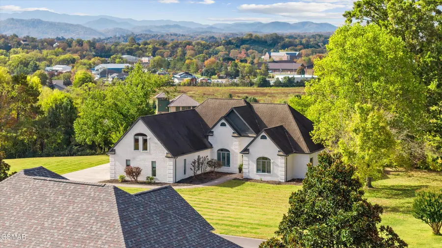 339 Riverdale Drive, Sevierville, TN 37862 - #2