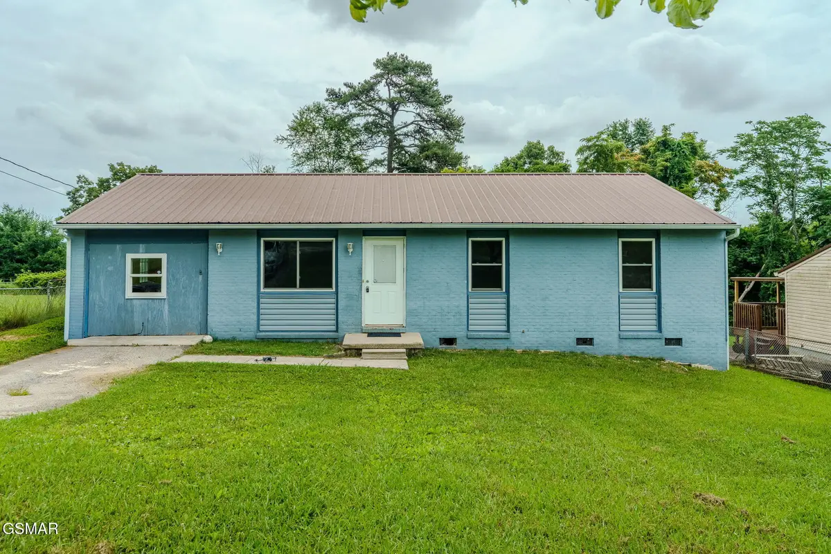910 Lloyd Street, Morristown, TN 37814 - #1