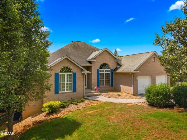 211 Mariners Lane, Dandridge, TN 37725
