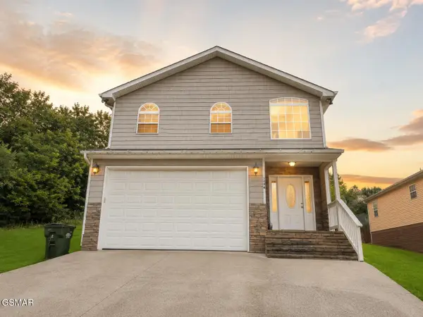 1544 Patricia Holt Drive, Sevierville, TN 37862