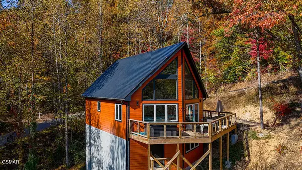 1941 Sb Ogle Lane, Sevierville, TN 37876