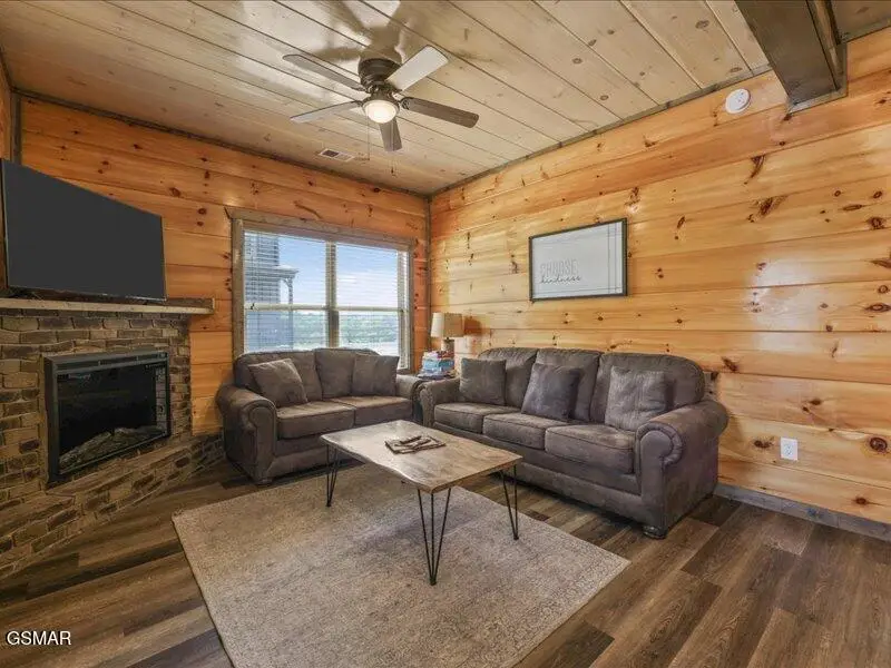 1654 Veterans Boulevard #1, Sevierville, TN 37862 - #2