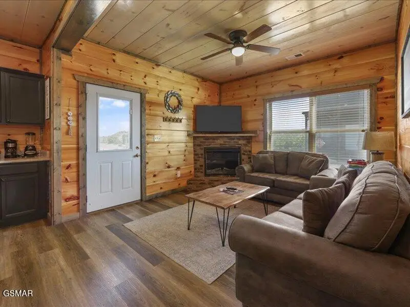 1654 Veterans Boulevard #1, Sevierville, TN 37862 - #3