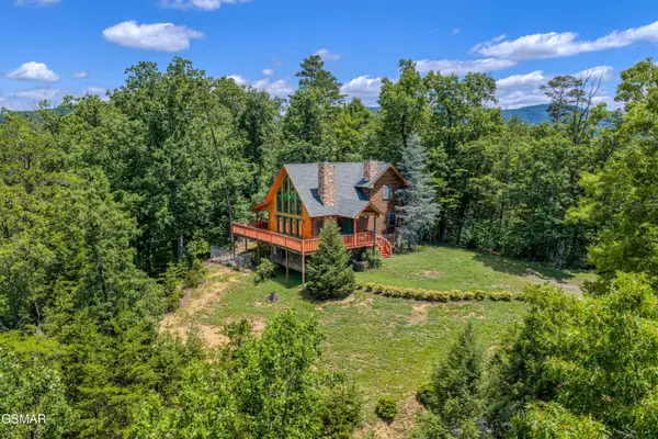 1525 Mountain Trail Lane, Sevierville, TN 37876