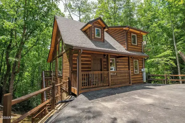 515 Deer Path Lane, Gatlinburg, TN 37738