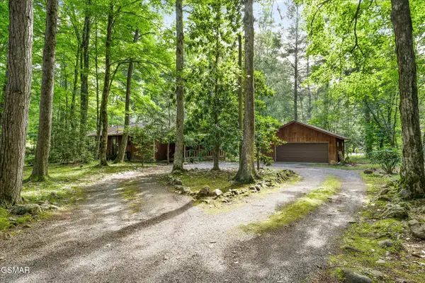 2876 Mcmahan Sawmill Road, Sevierville, TN 37862